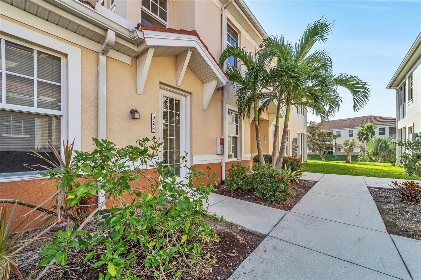 240 W End Dr #923, Punta Gorda, FL 33950 — photo 4 of 36