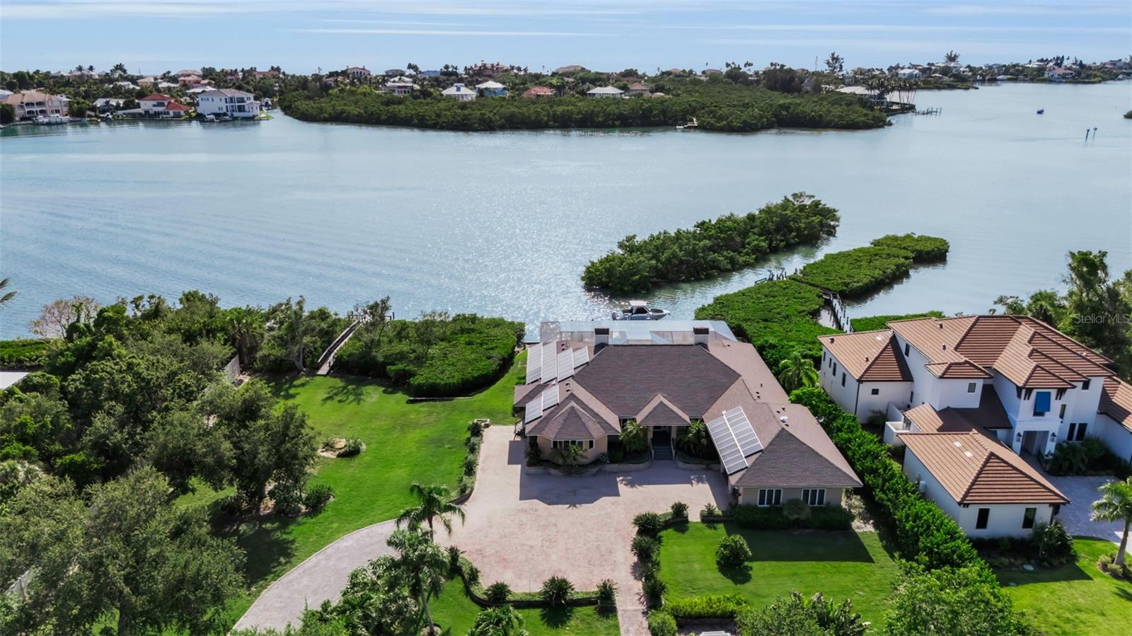 612 Laurel Rd W, Nokomis, FL 34275 — photo 16 of 96