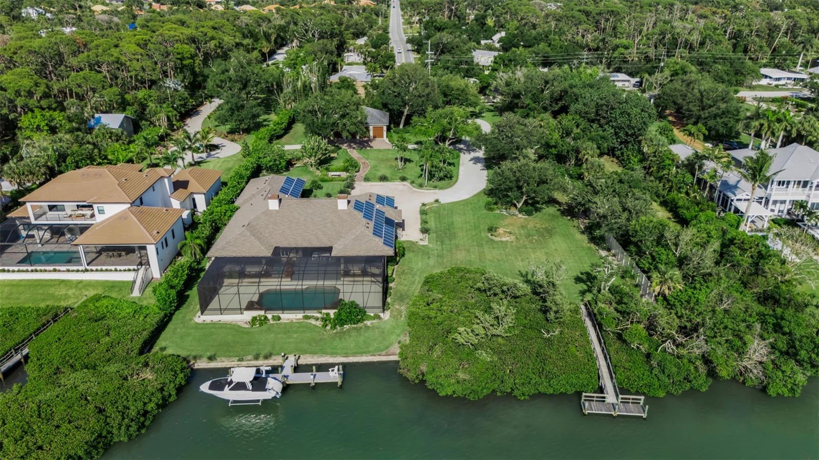 612 Laurel Rd W, Nokomis, FL 34275 — photo 5 of 96