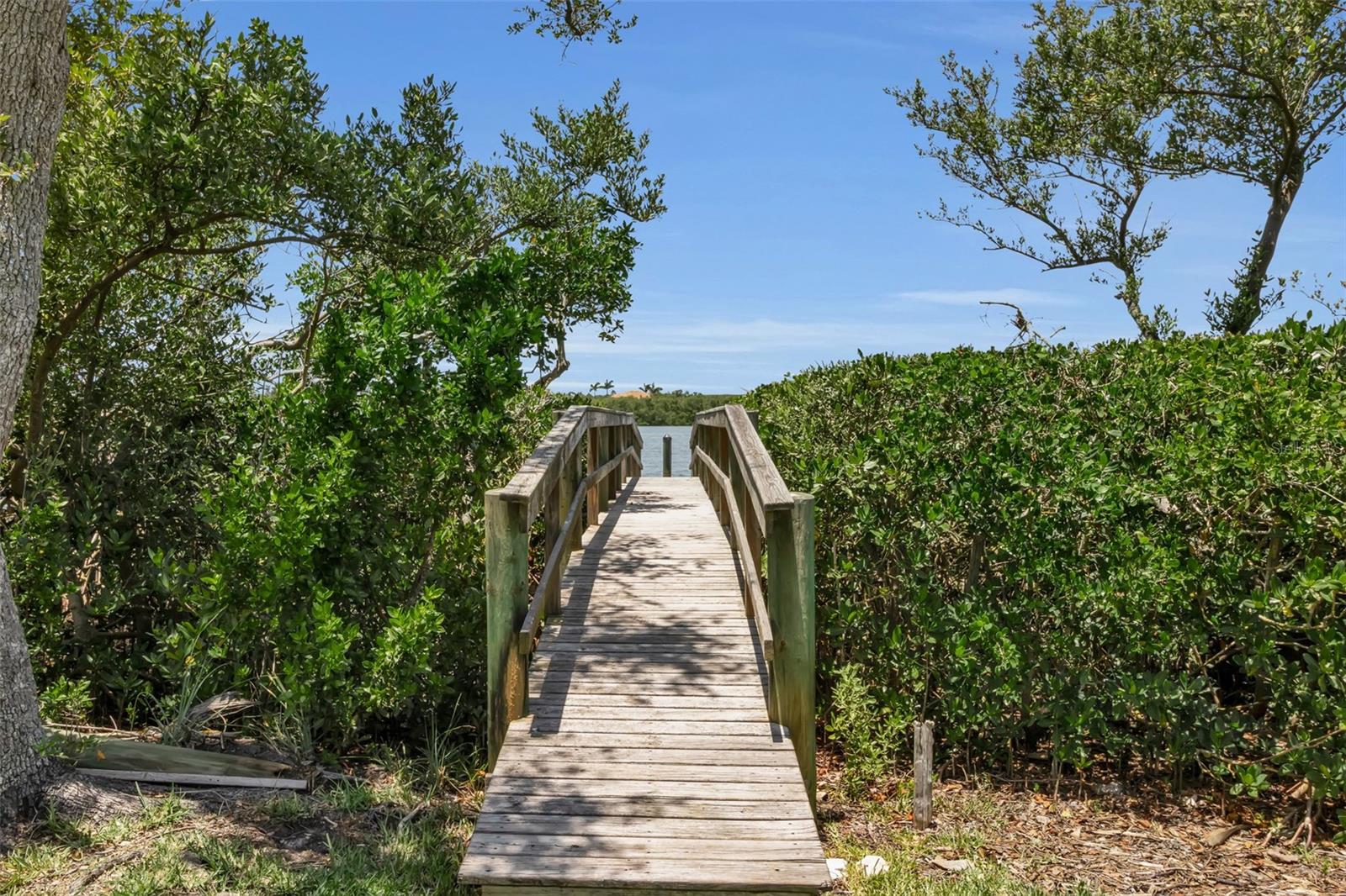 612 Laurel Rd W, Nokomis, FL 34275 — photo 73 of 96