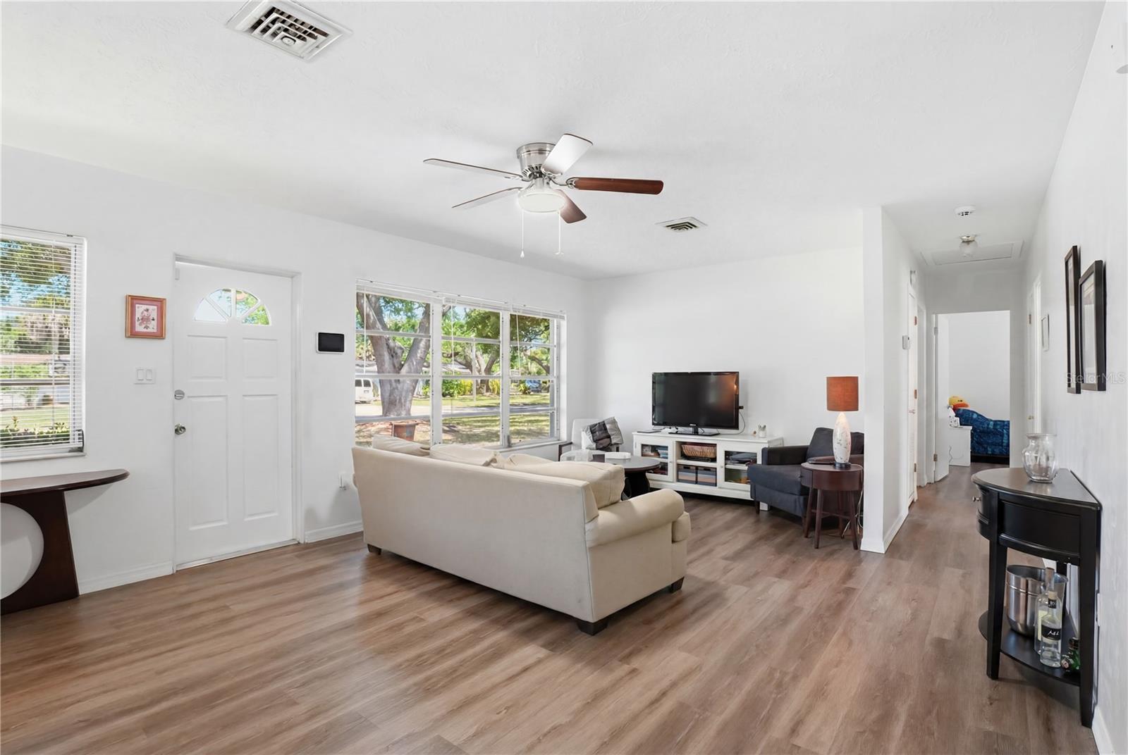 73 Saint Lucie Ave, Sarasota, FL 34232 — photo 3 of 24