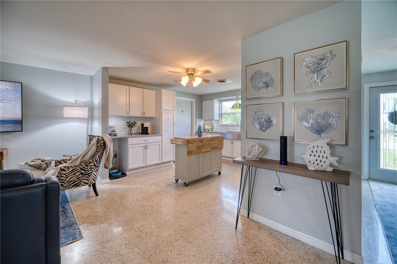 510 Dona Dr, Nokomis, FL 34275 — photo 5 of 32