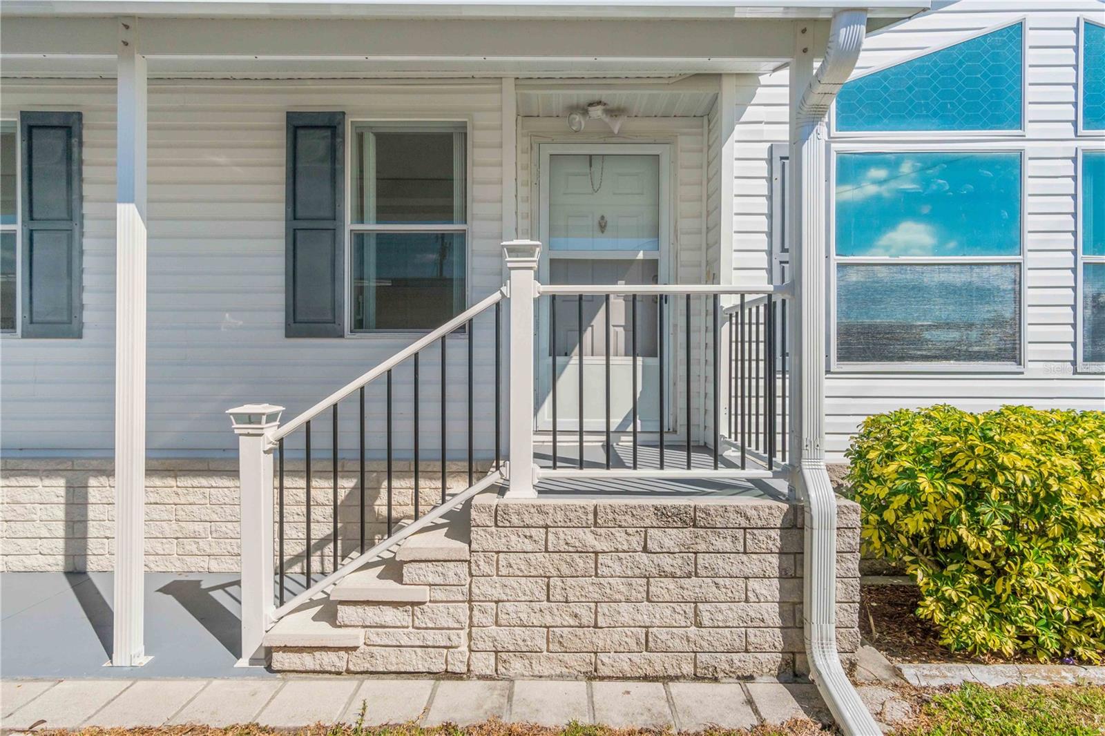 527 Fleetwood St, North Port, FL 34287 — photo 12 of 70