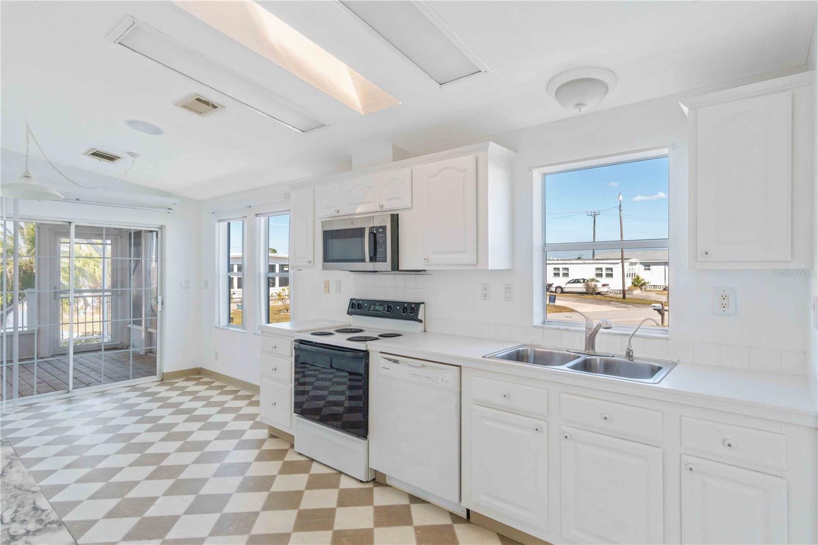 527 Fleetwood St, North Port, FL 34287 — photo 30 of 70
