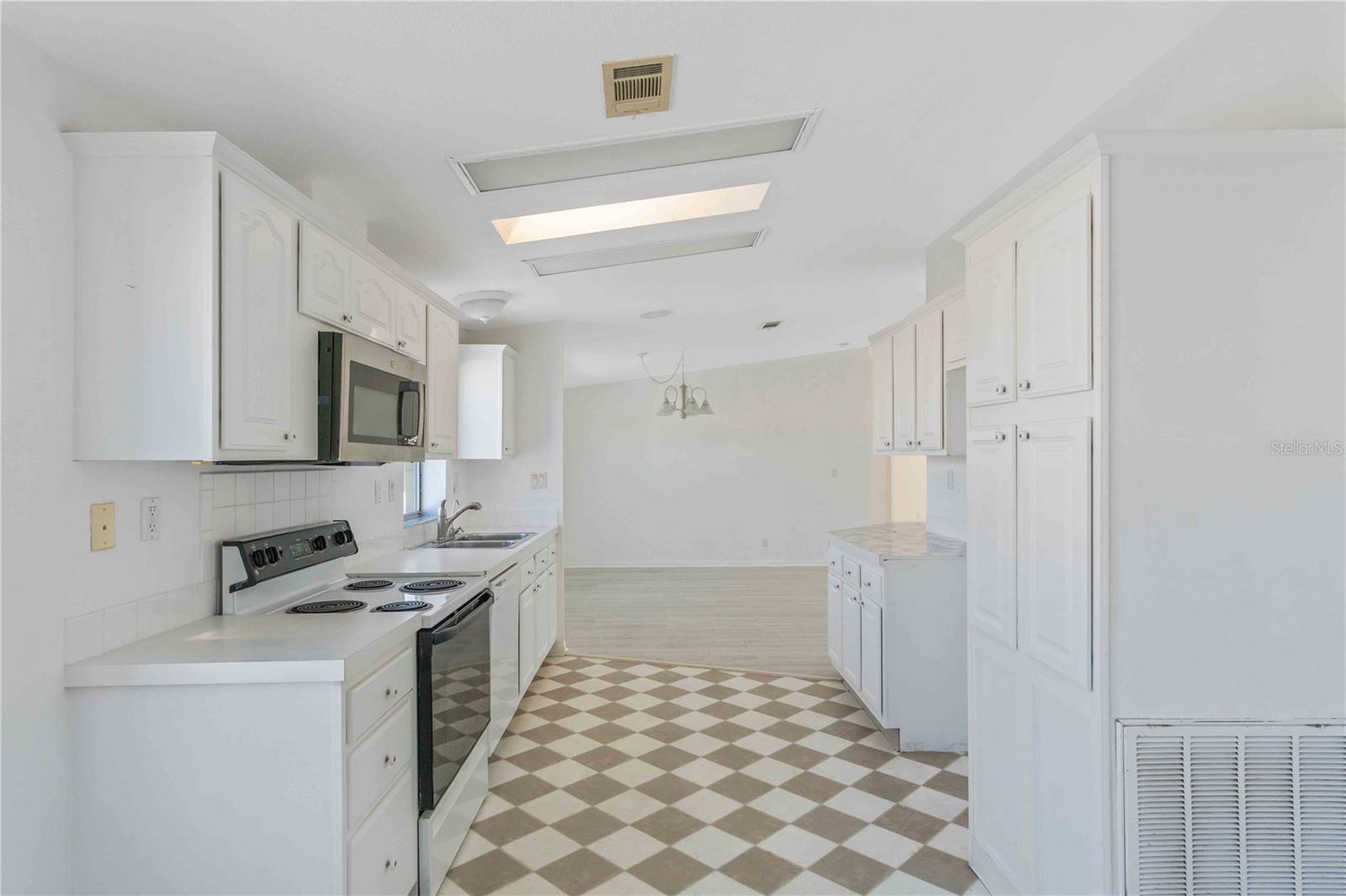 527 Fleetwood St, North Port, FL 34287 — photo 31 of 70