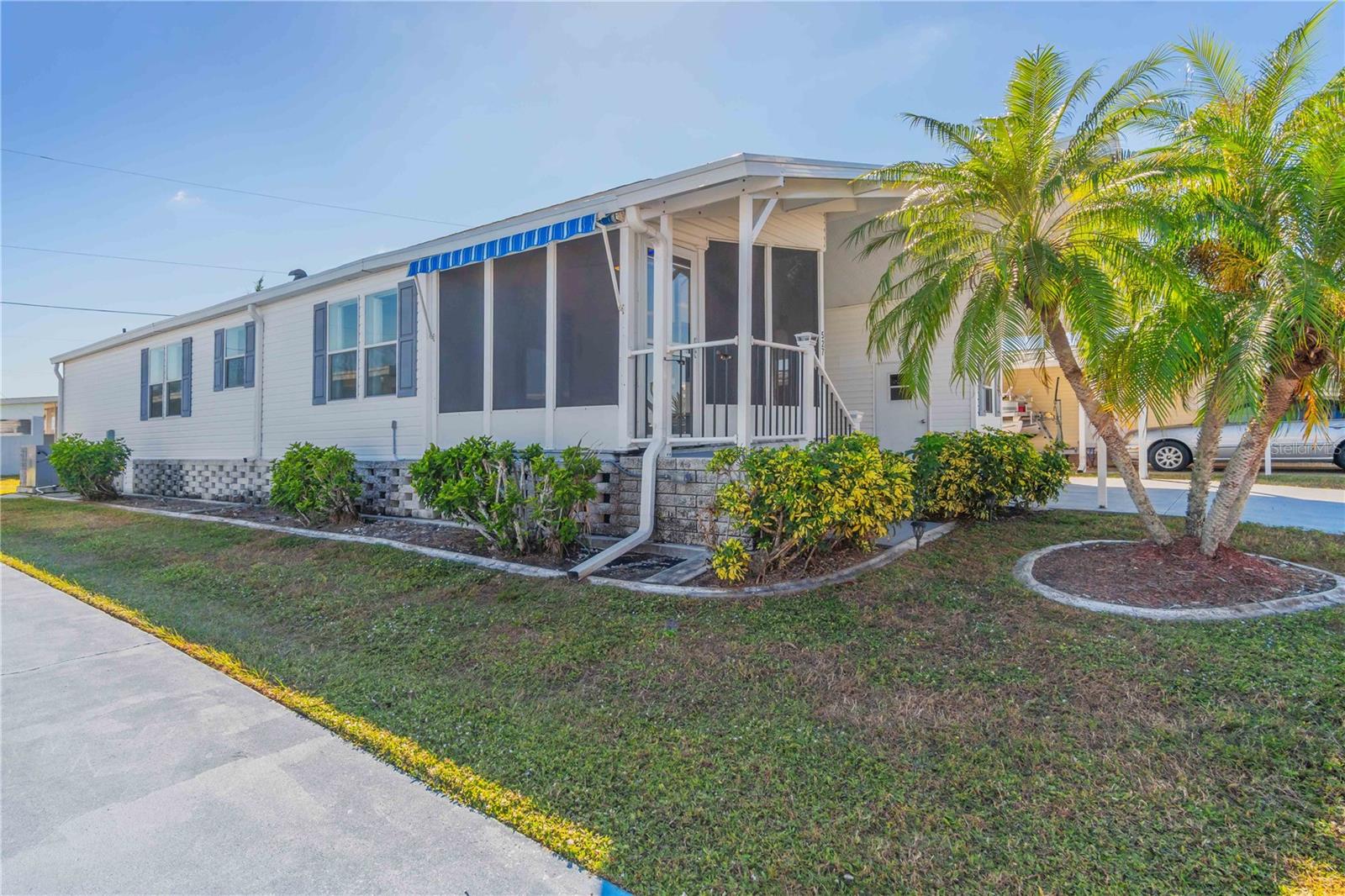 527 Fleetwood St, North Port, FL 34287 — photo 5 of 70