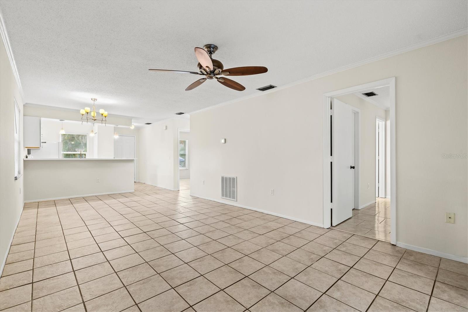 4631 Summerwind Dr #16, Sarasota, FL 34234 — photo 16 of 44