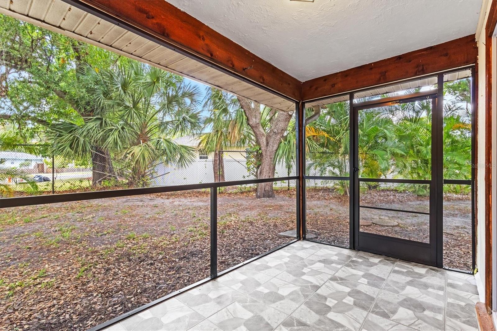 4631 Summerwind Dr #16, Sarasota, FL 34234 — photo 27 of 44