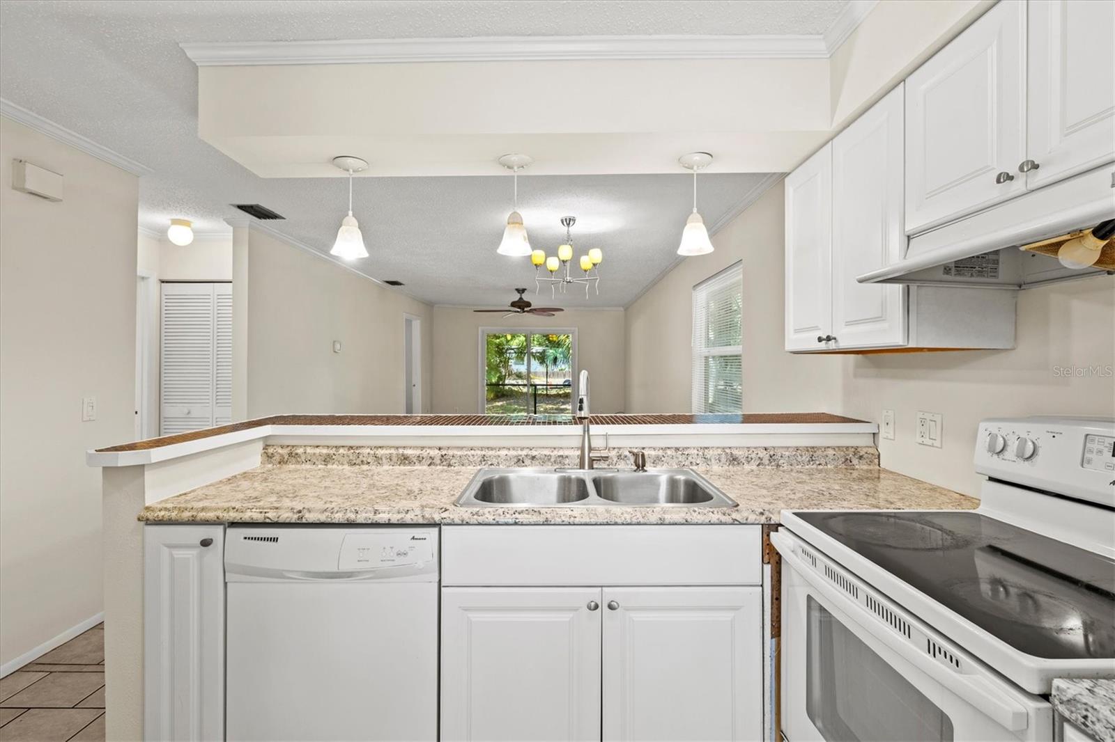 4631 Summerwind Dr #16, Sarasota, FL 34234 — photo 7 of 44