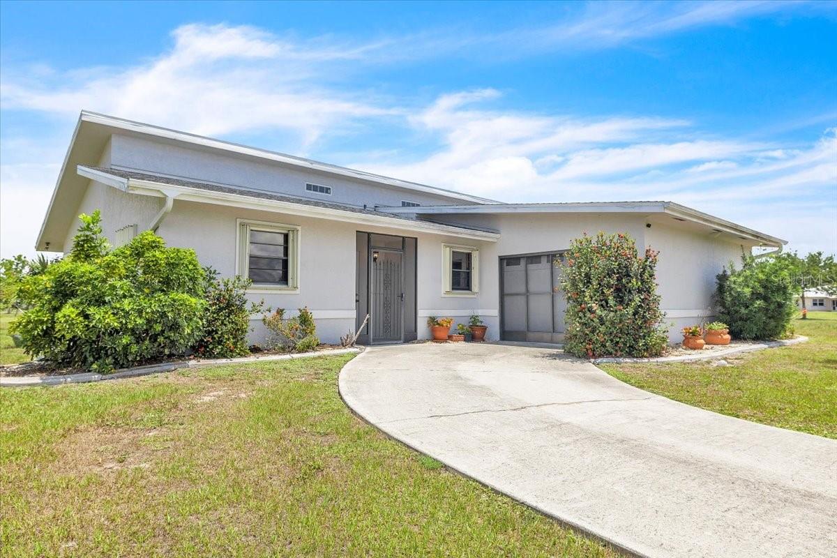 25313 Delgado Dr, Punta Gorda, FL 33955 — photo 2 of 37