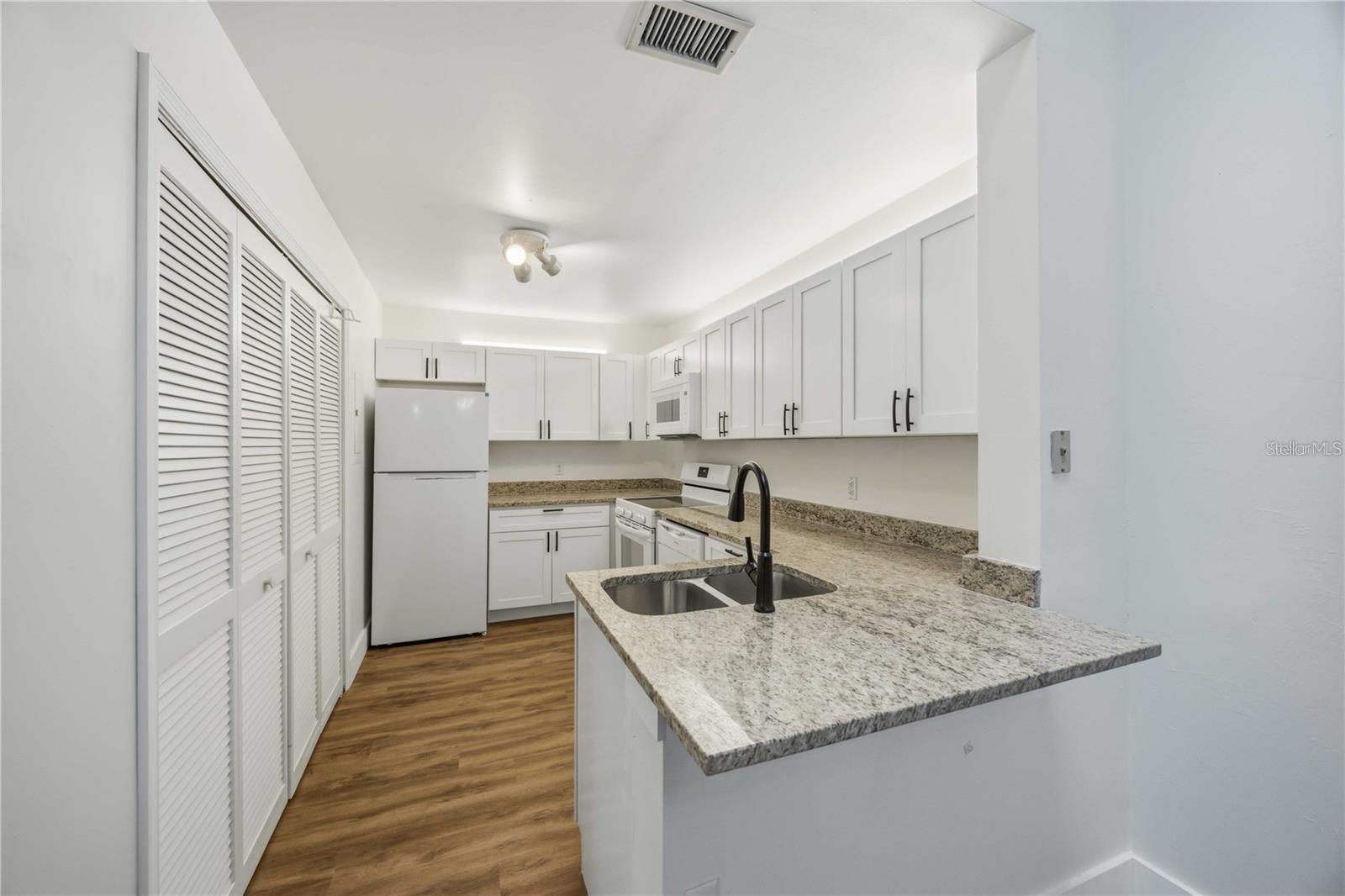 3300 Loveland Blvd #2501, Punta Gorda, FL 33980 — photo 9 of 23