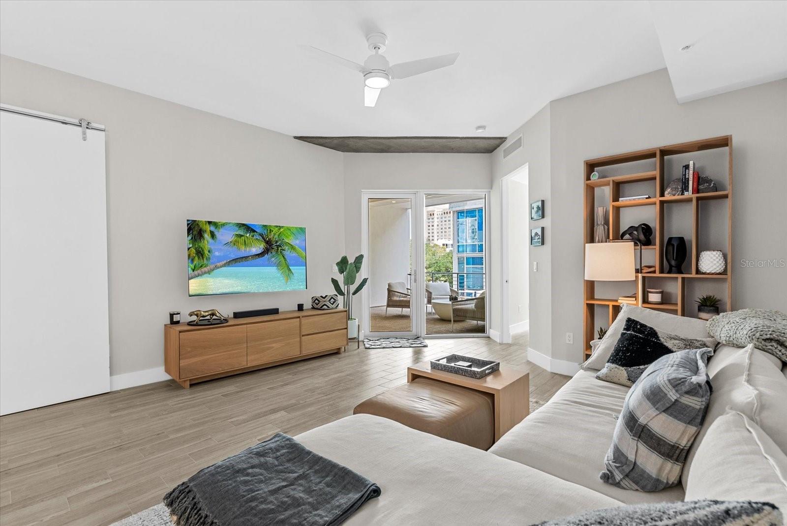 332 Cocoanut Ave #302, Sarasota, FL 34236 — photo 5 of 32