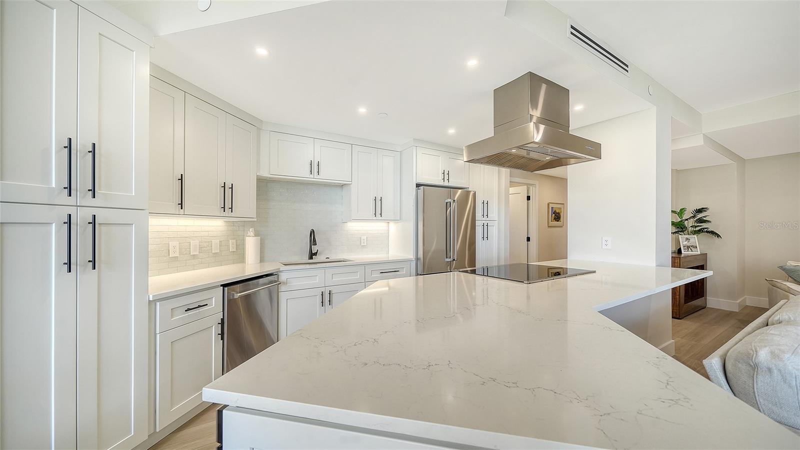 1211 Gulf of Mexico Dr #105, Longboat Key, FL 34228 — photo 13 of 53