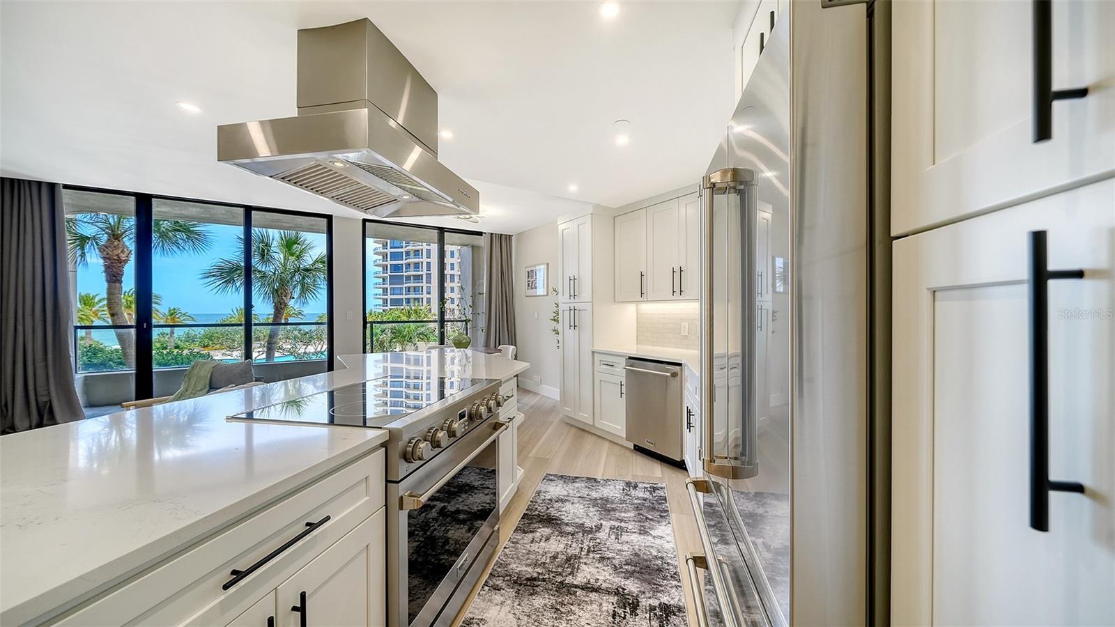 1211 Gulf of Mexico Dr #105, Longboat Key, FL 34228 — photo 14 of 53