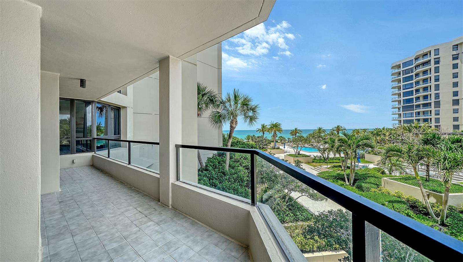1211 Gulf of Mexico Dr #105, Longboat Key, FL 34228 — photo 25 of 53