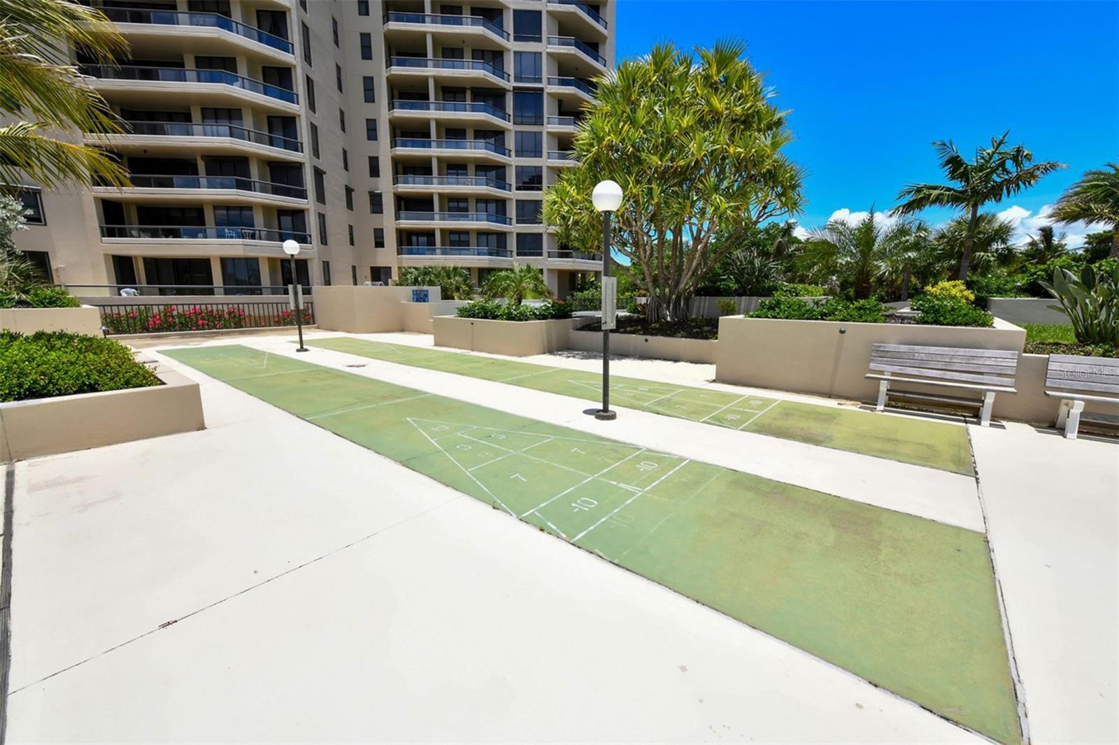 1211 Gulf of Mexico Dr #105, Longboat Key, FL 34228 — photo 38 of 53