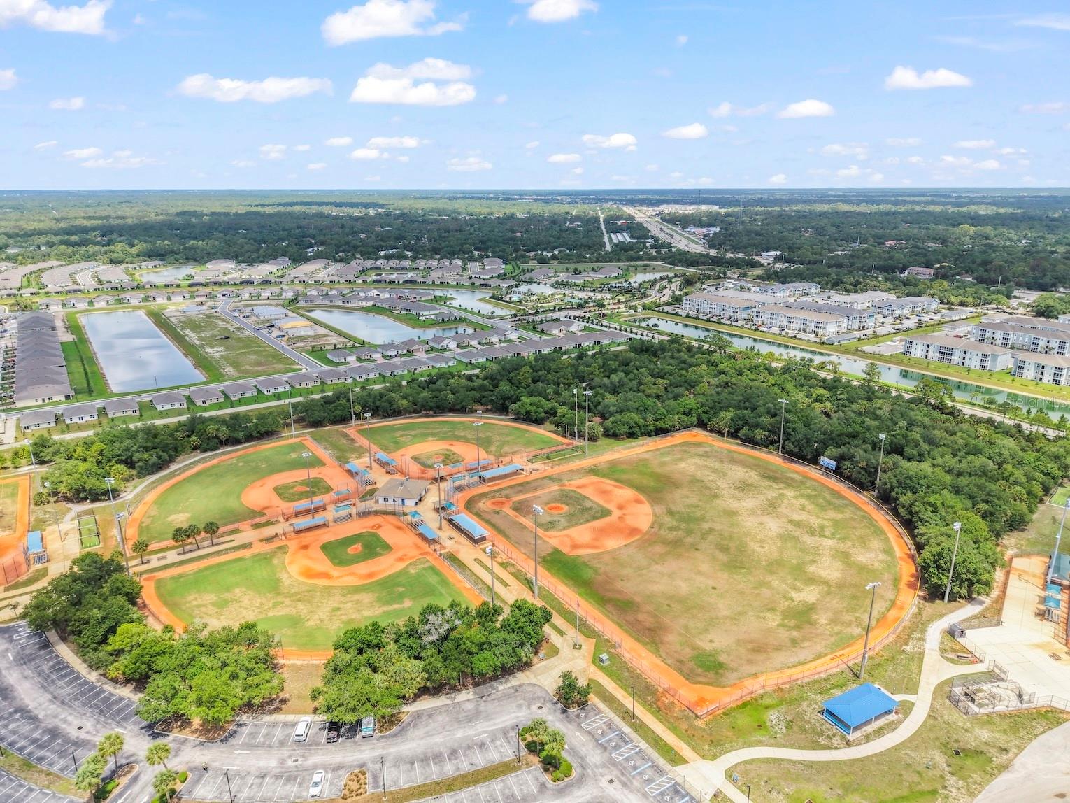 Centennial park around the corner - perfect for the whole family.