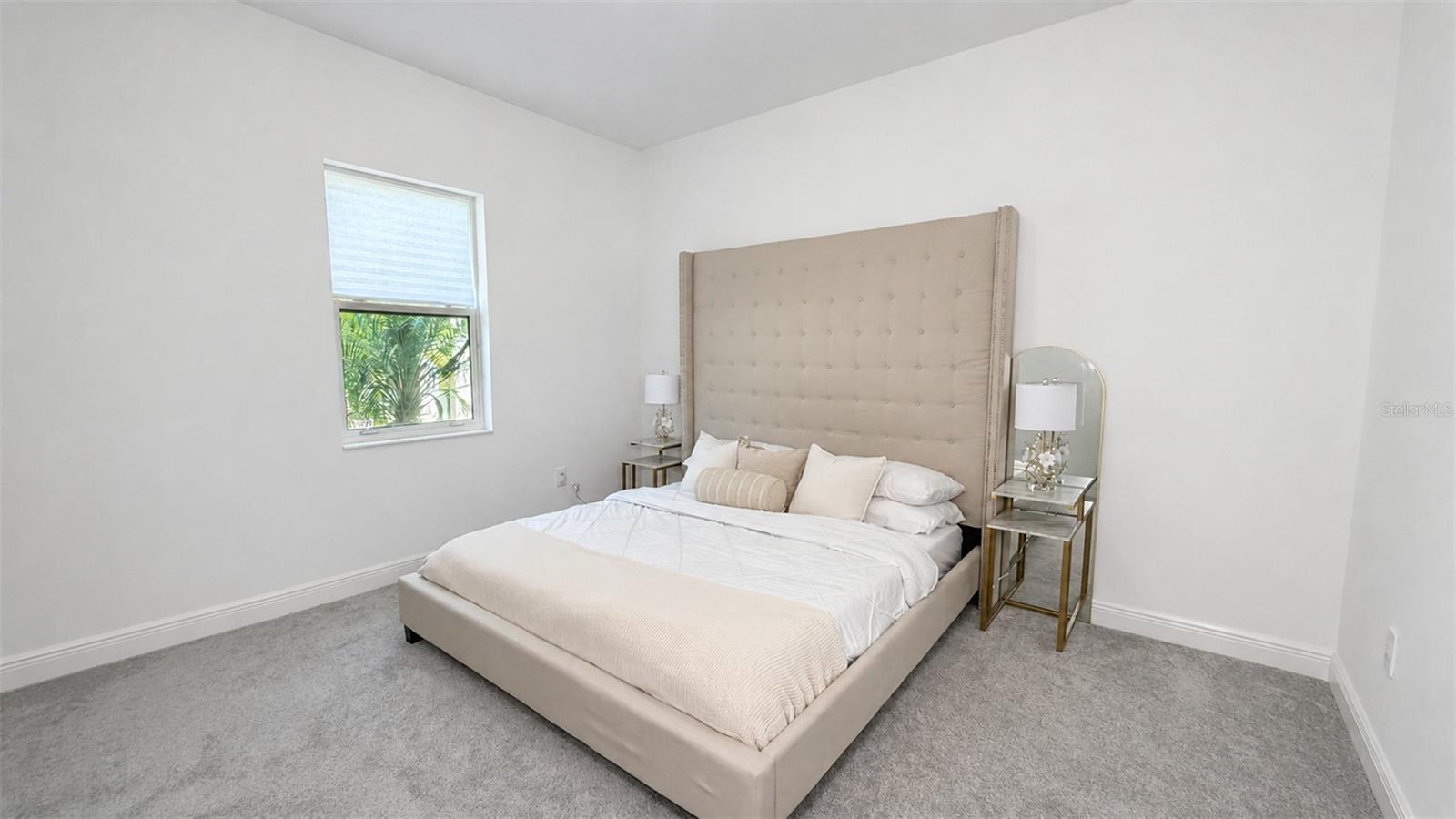 8294 Grande Shores Dr, Sarasota, FL 34240 — photo 23 of 60