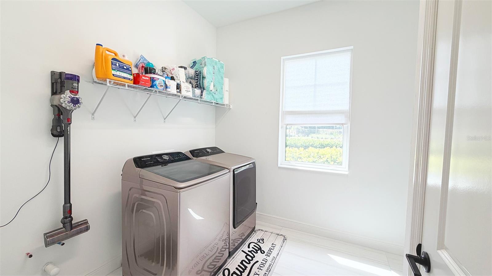 8294 Grande Shores Dr, Sarasota, FL 34240 — photo 27 of 60