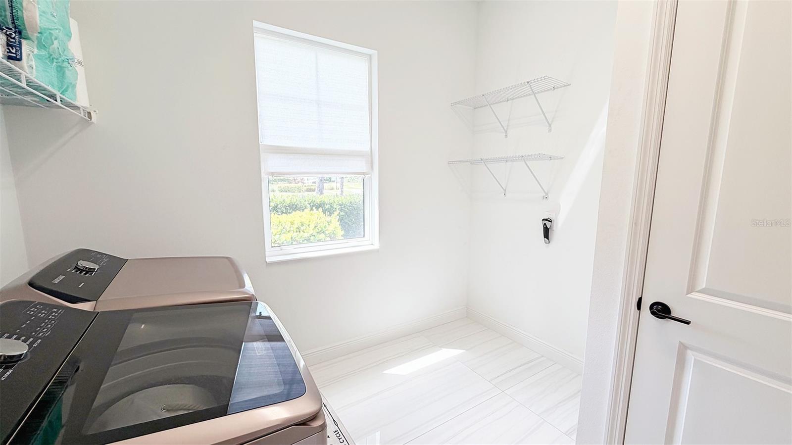 8294 Grande Shores Dr, Sarasota, FL 34240 — photo 28 of 60