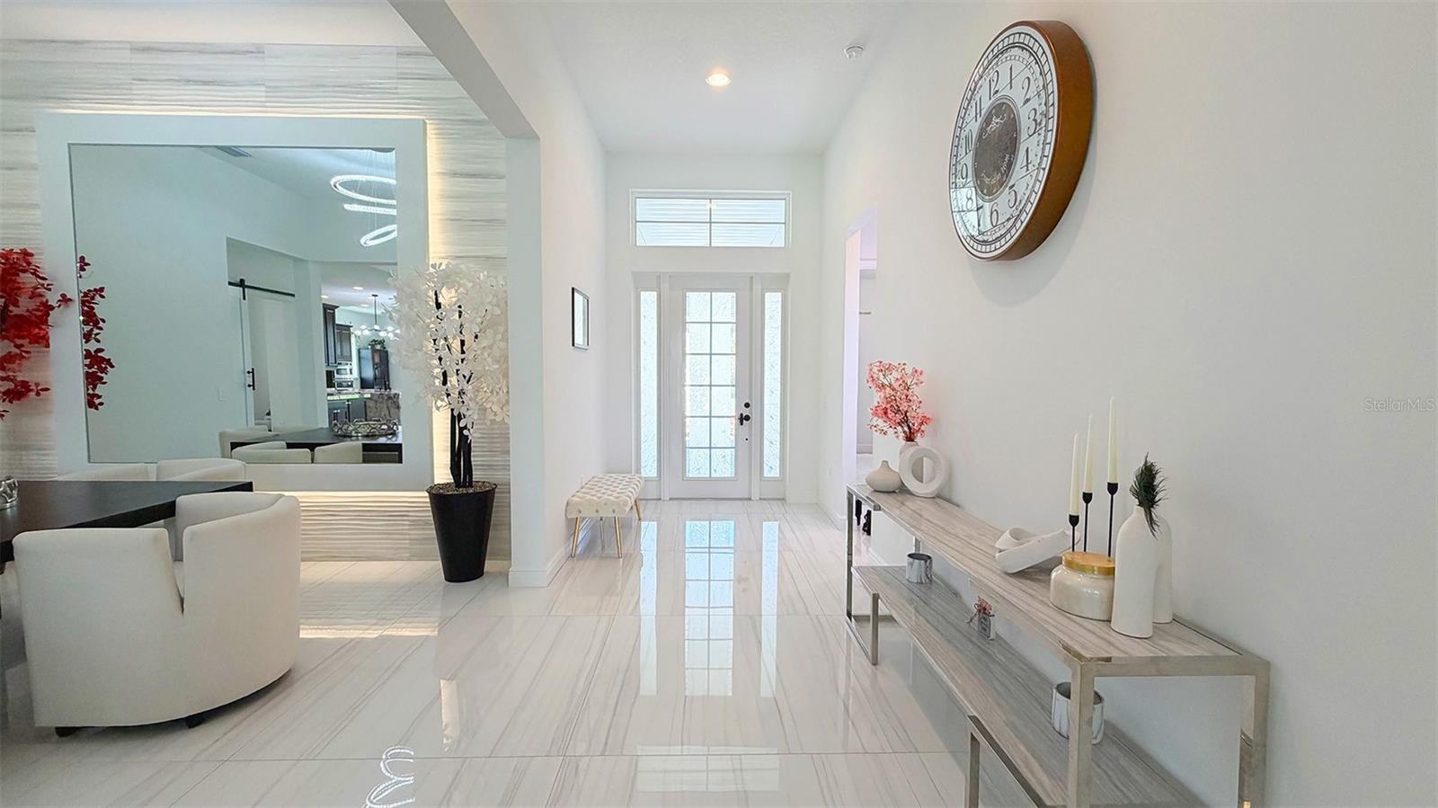 8294 Grande Shores Dr, Sarasota, FL 34240 — photo 5 of 60