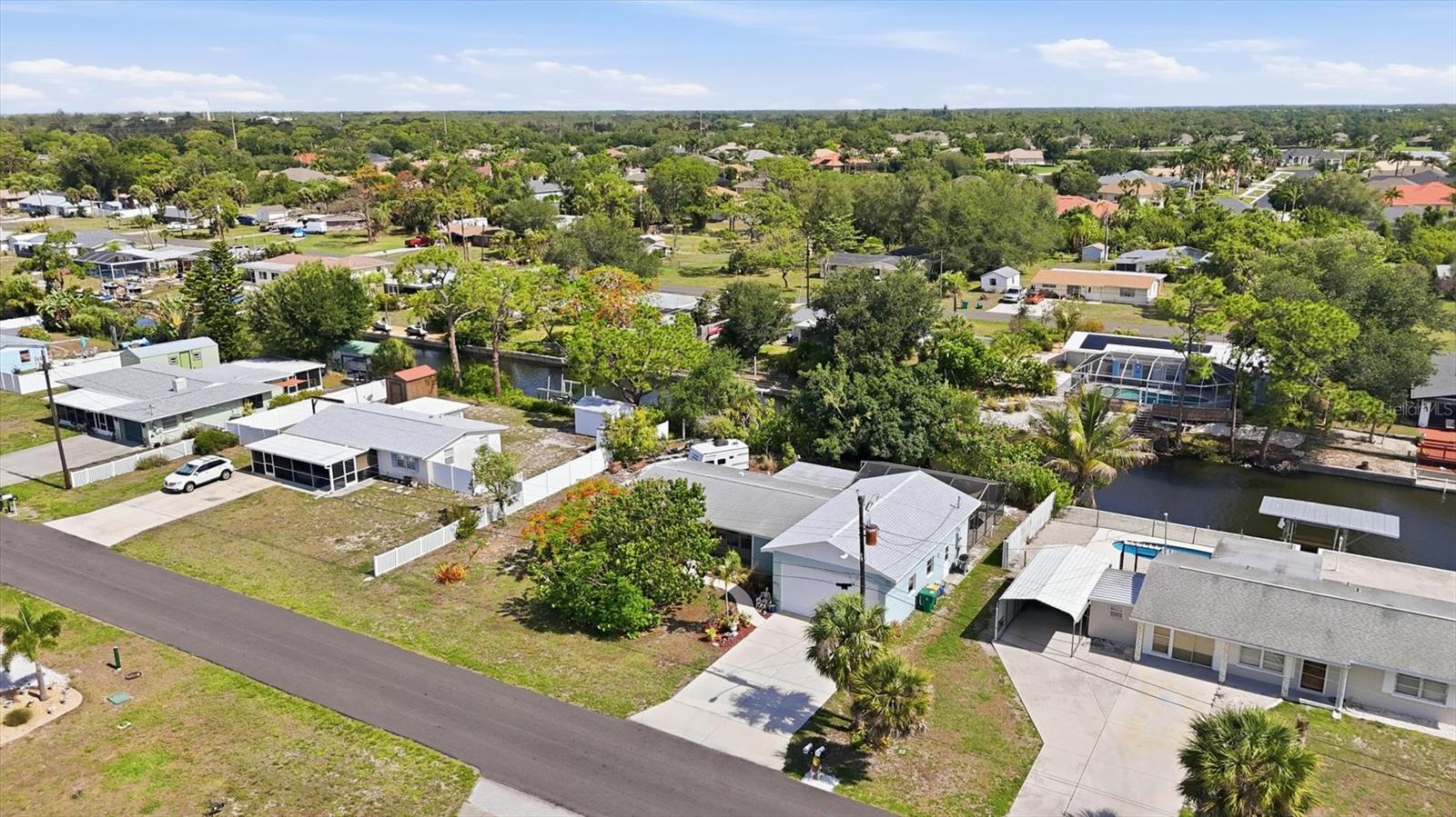 852 E 6th St, Englewood, FL 34223 — photo 5 of 44
