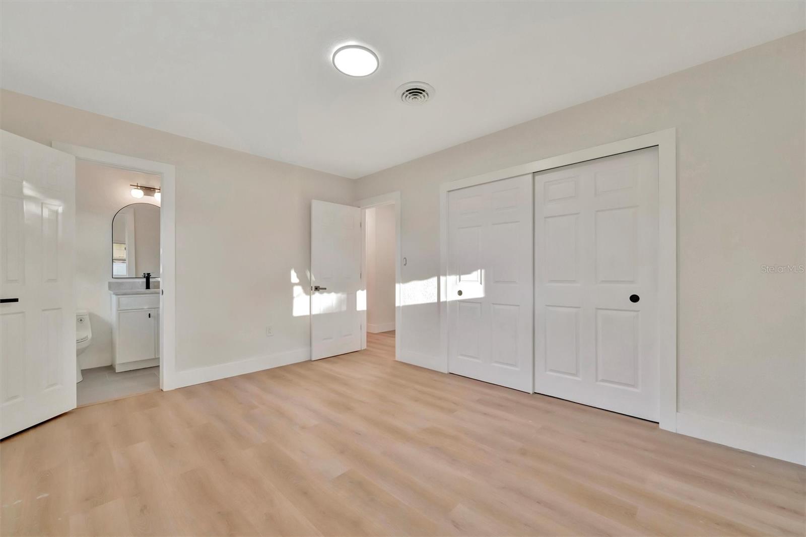 2705 Sunnyside St, Sarasota, FL 34239 — photo 20 of 28