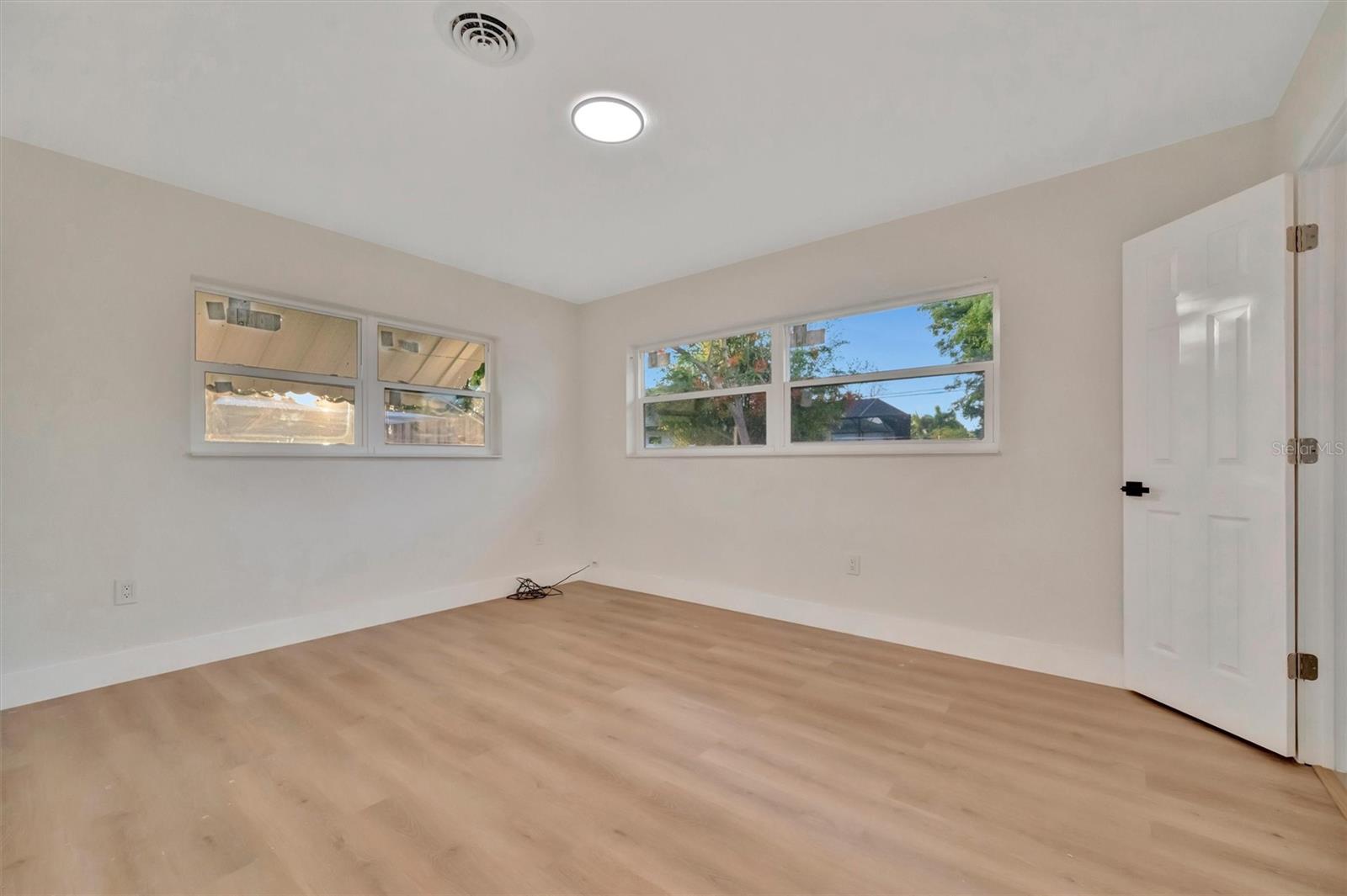 2705 Sunnyside St, Sarasota, FL 34239 — photo 21 of 28