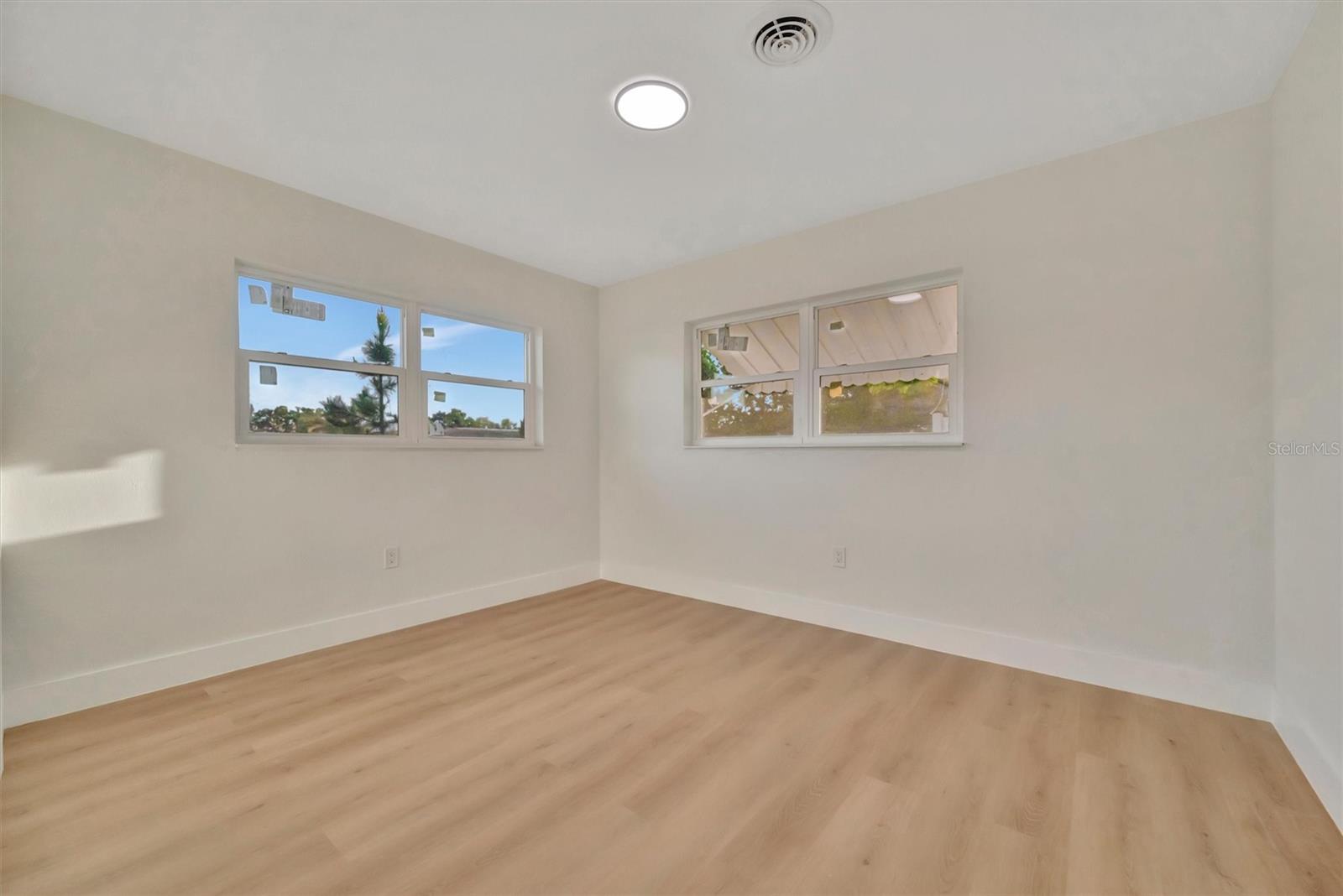 2705 Sunnyside St, Sarasota, FL 34239 — photo 22 of 28