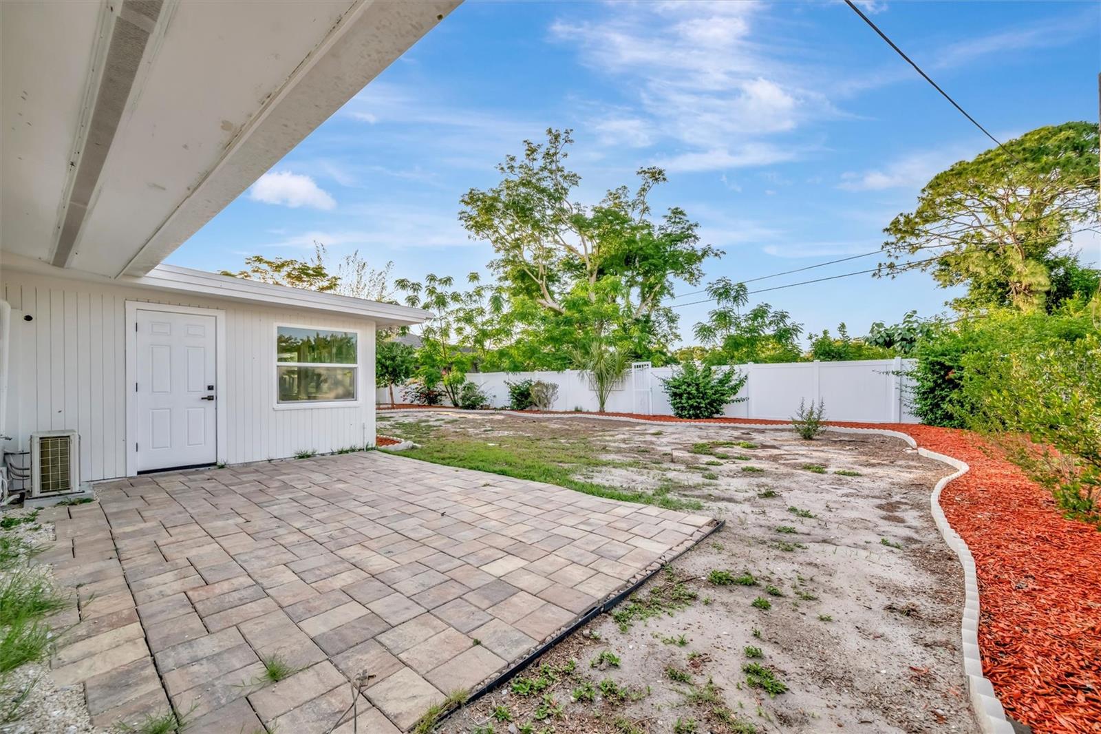 2705 Sunnyside St, Sarasota, FL 34239 — photo 26 of 28