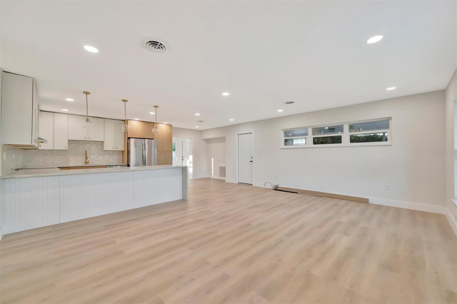 2705 Sunnyside St, Sarasota, FL 34239 — photo 5 of 28