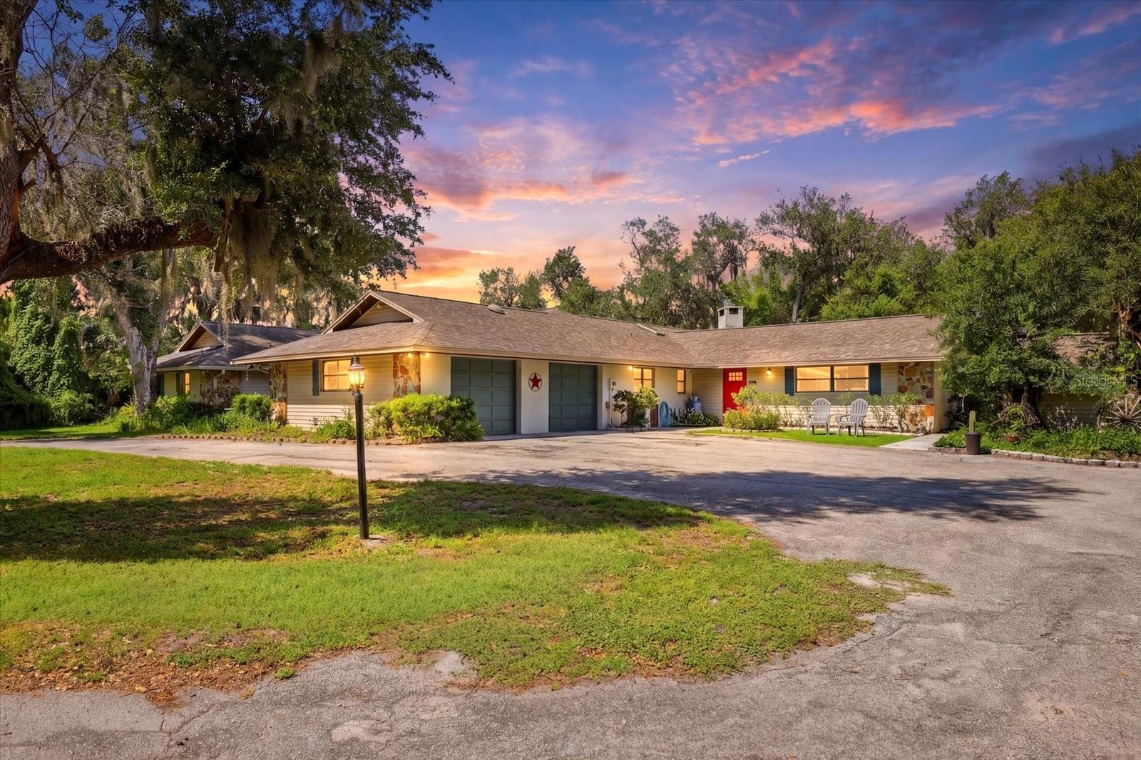 5850 Vanderipe Rd, Sarasota, FL 34241 — photo 1 of 75