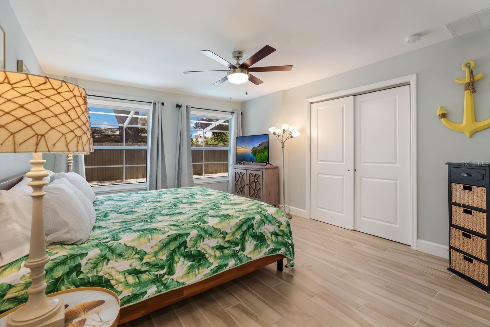 5720 Isanda Pl, Sarasota, FL 34231 — photo 15 of 36