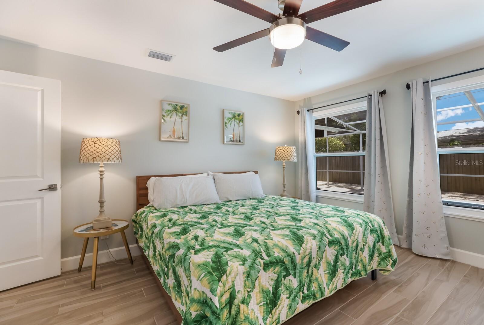 5720 Isanda Pl, Sarasota, FL 34231 — photo 16 of 36