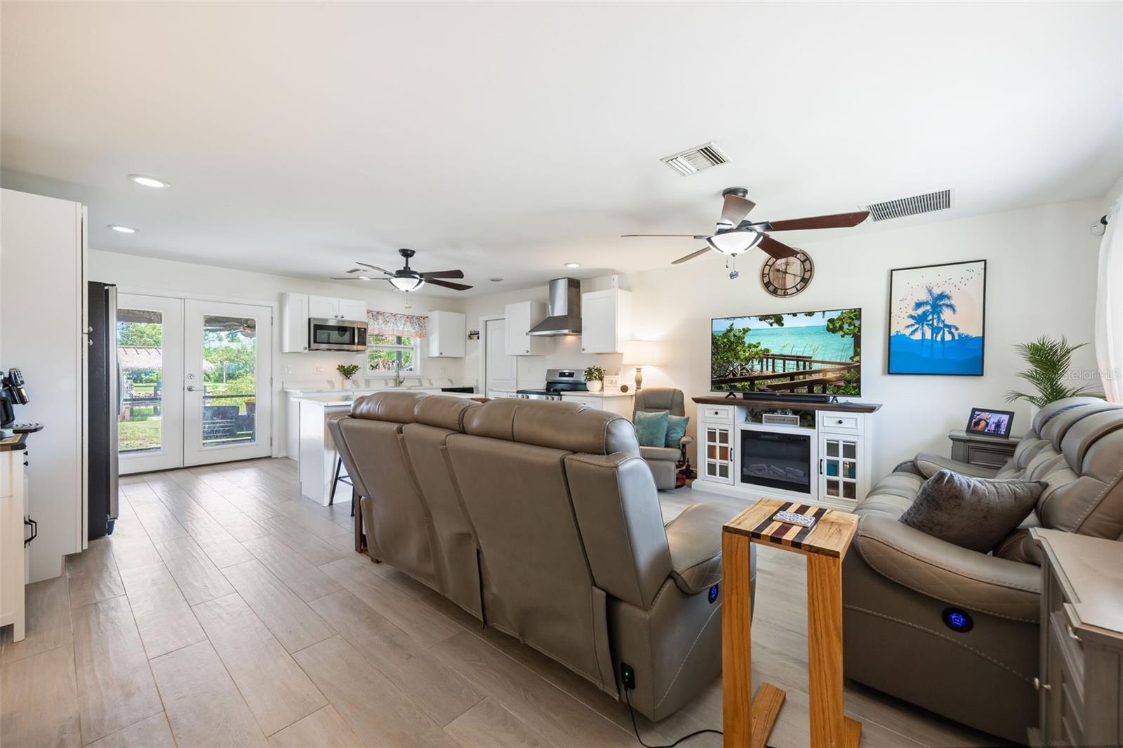 3601 Wisteria Pl, Punta Gorda, FL 33950 — photo 10 of 44