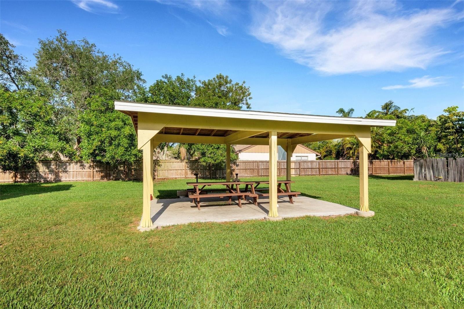 Grill/picnic area