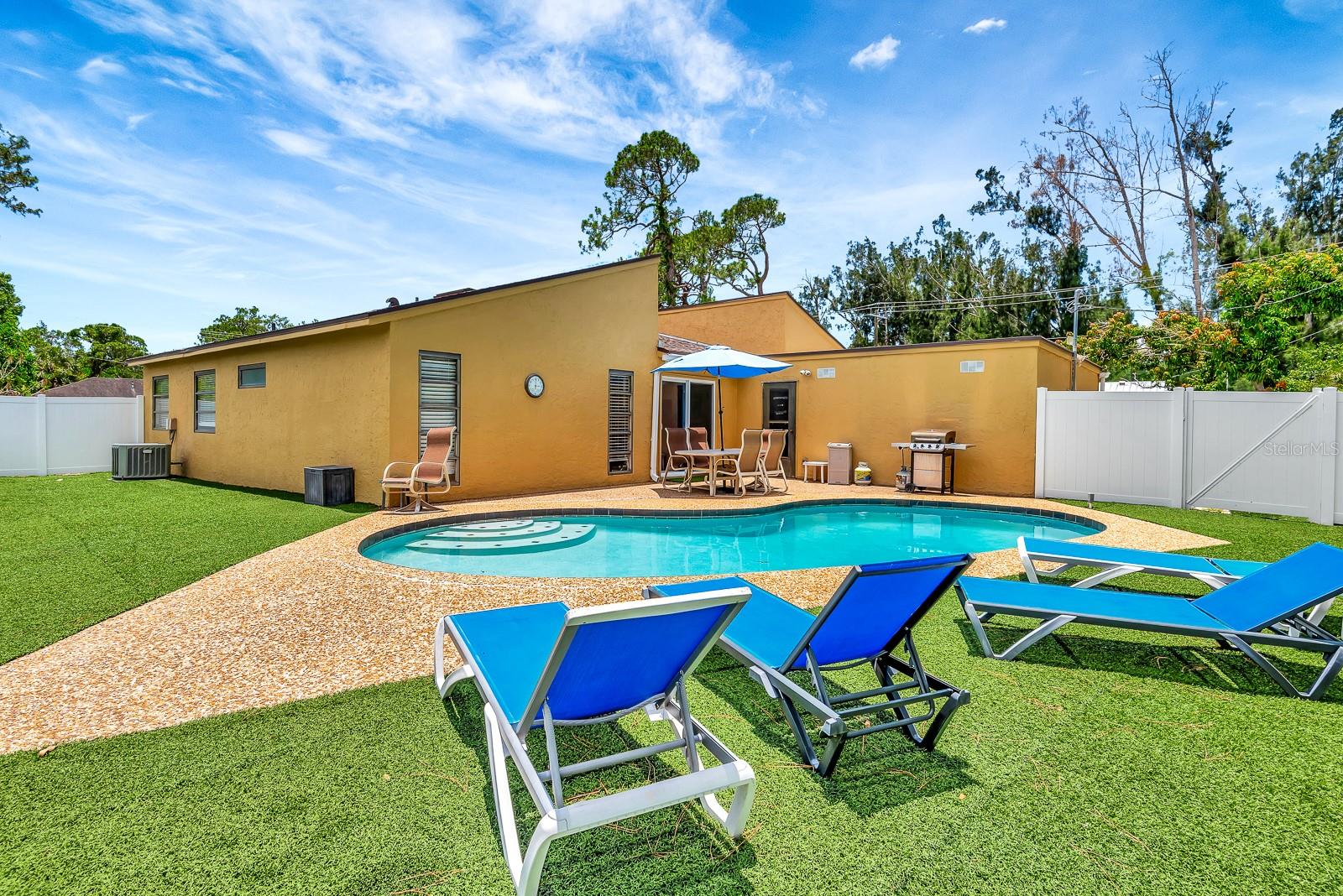 2315 Riverwood Pines Dr, Sarasota, FL 34231 — photo 35 of 53