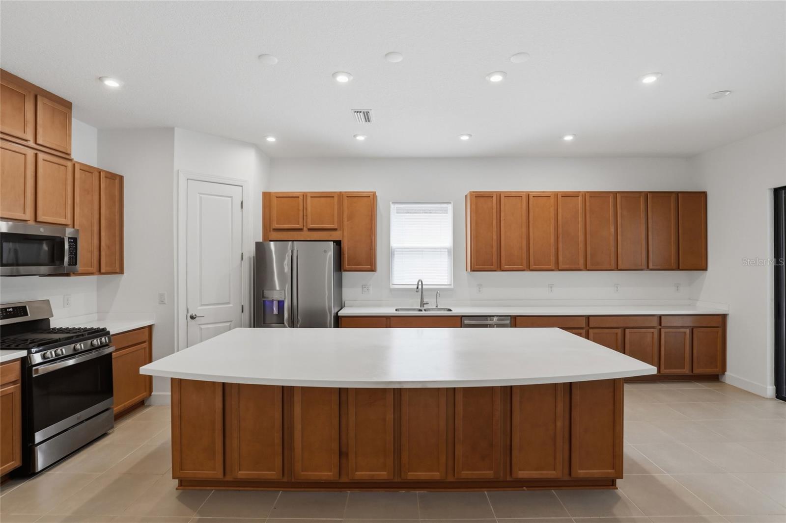 5617 Scarlotti St, Nokomis, FL 34275 — photo 13 of 96