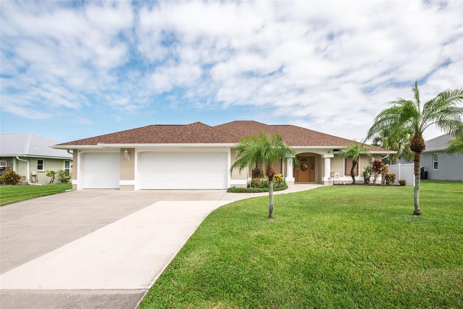 7411 Snow Dr