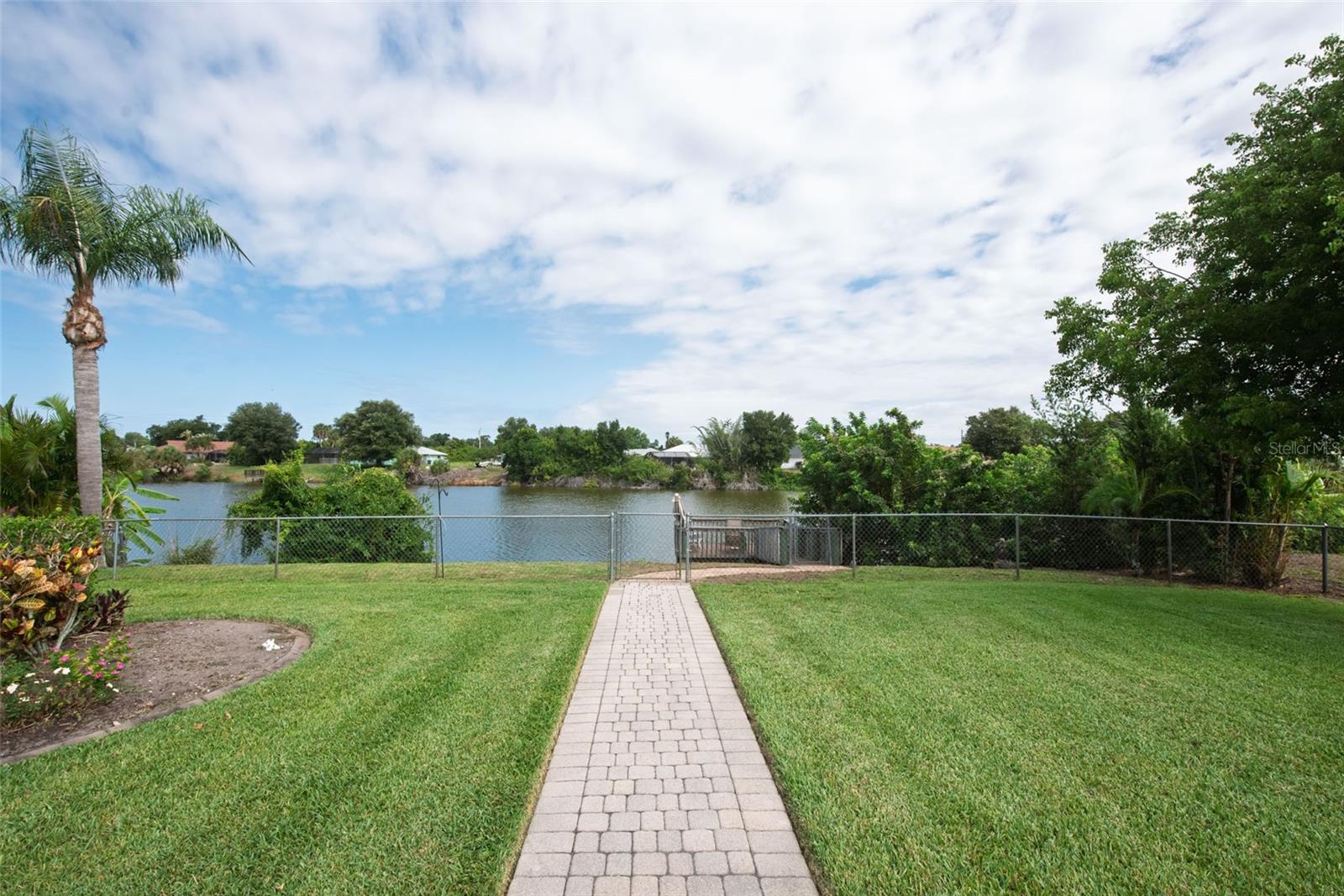 7411 Snow Dr, Englewood, FL 34224 — photo 4 of 88