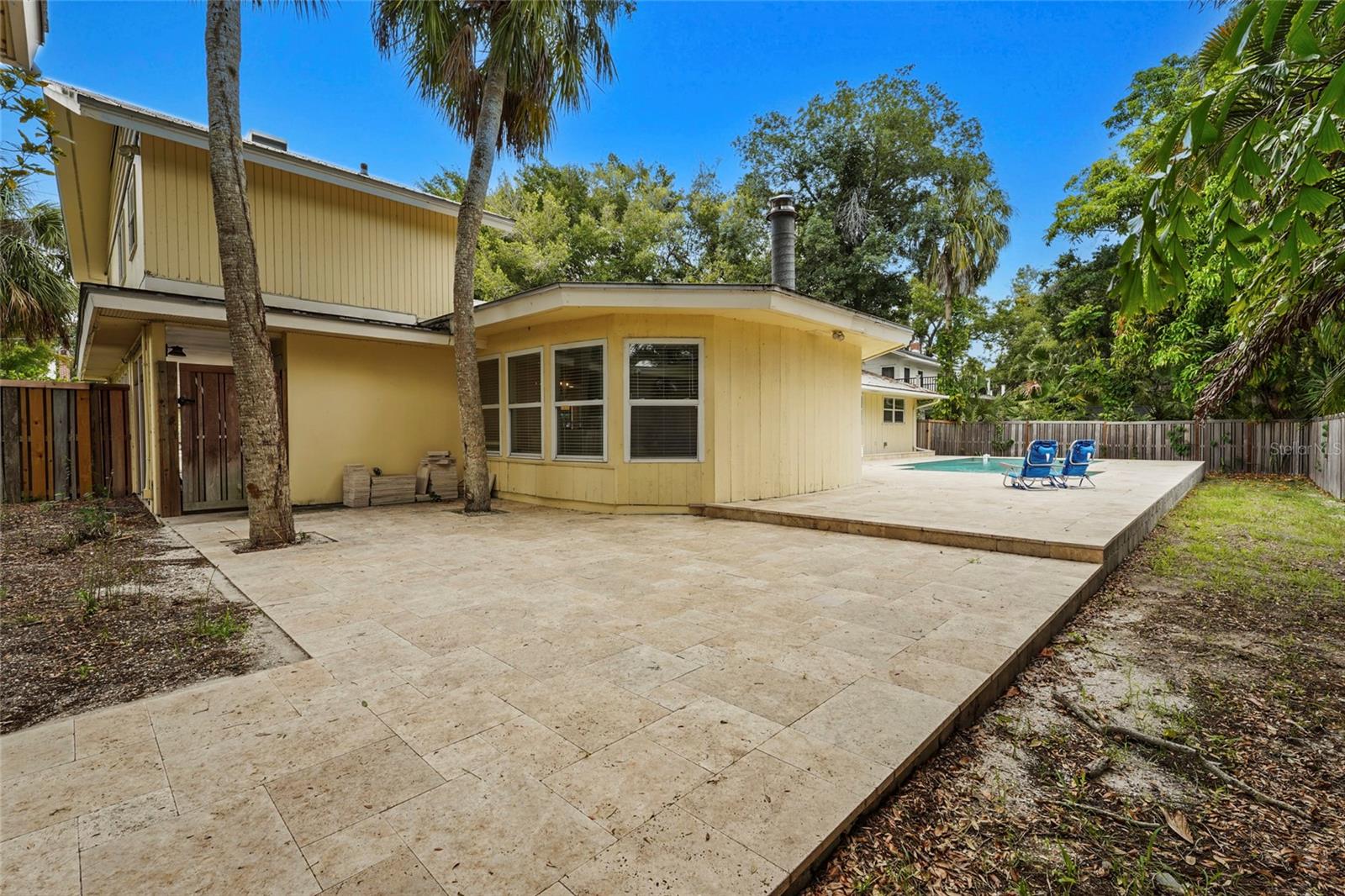 2480 Alameda Ave, Sarasota, FL 34234 — photo 14 of 68