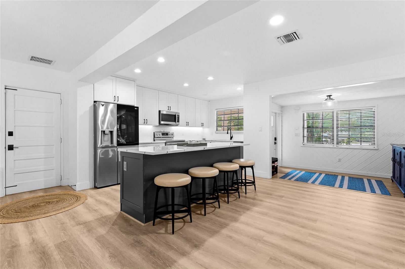 2480 Alameda Ave, Sarasota, FL 34234 — photo 18 of 68