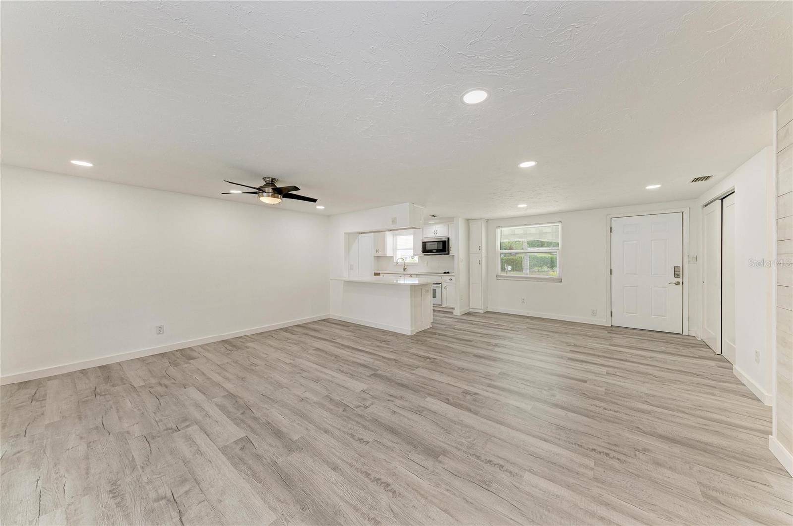 2714 Datura St, Sarasota, FL 34239 — photo 12 of 67
