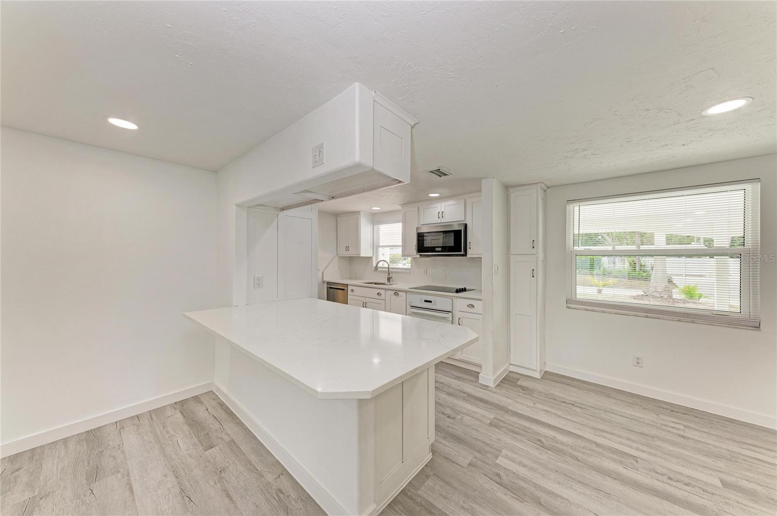 2714 Datura St, Sarasota, FL 34239 — photo 14 of 67