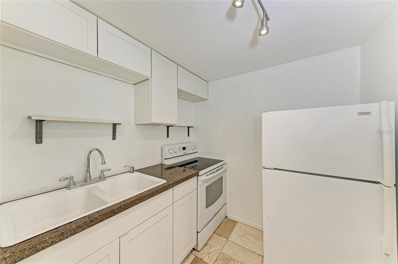 2714 Datura St, Sarasota, FL 34239 — photo 24 of 67