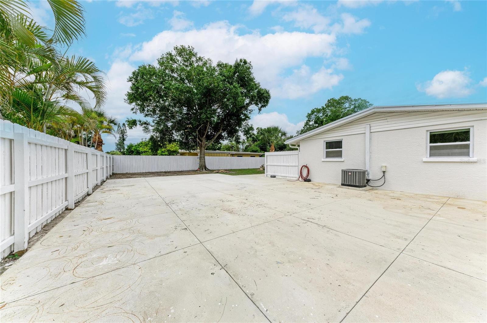 2714 Datura St, Sarasota, FL 34239 — photo 44 of 67