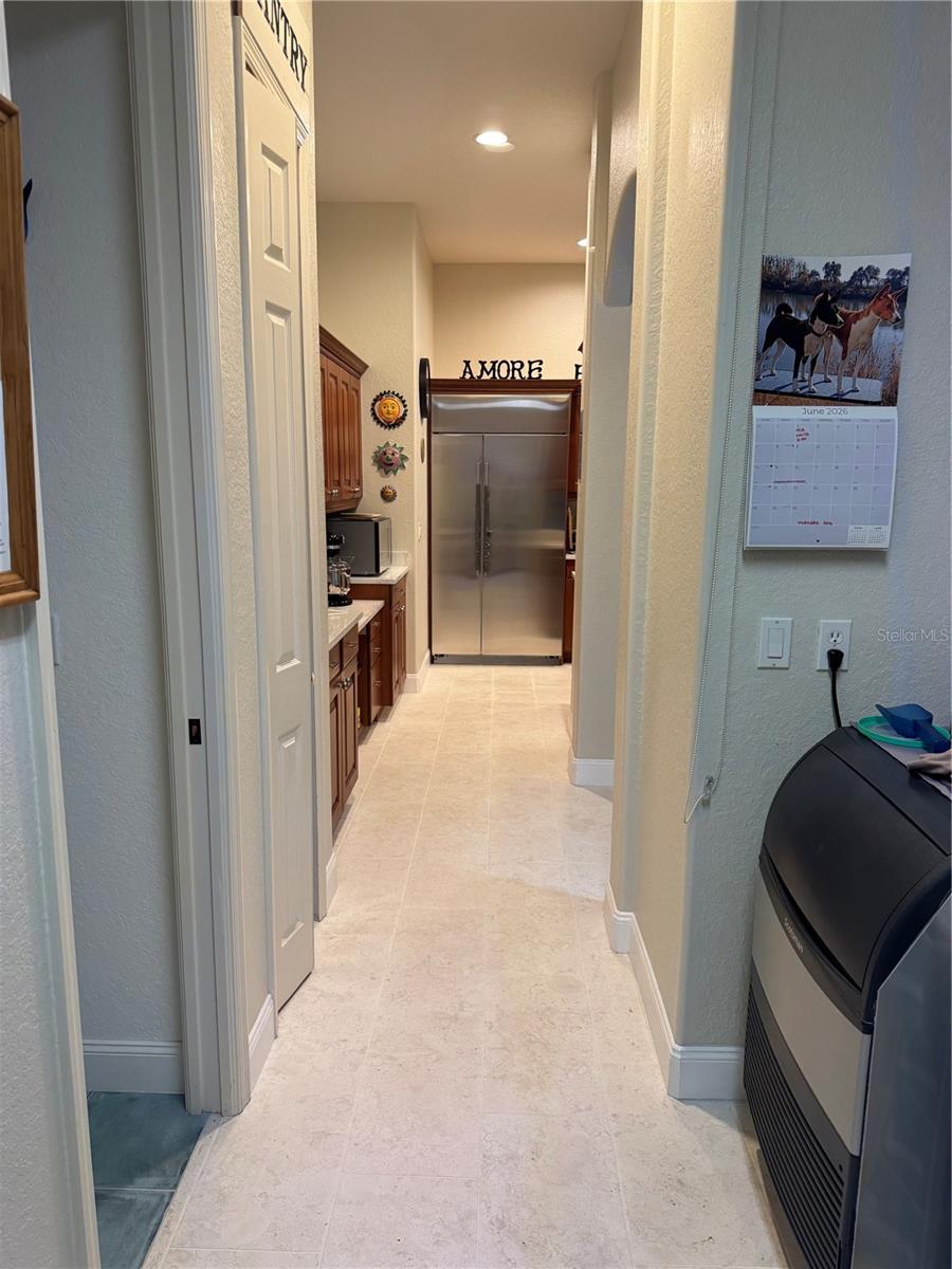 408 Tortuga Dr, Nokomis, FL 34275 — photo 5 of 11