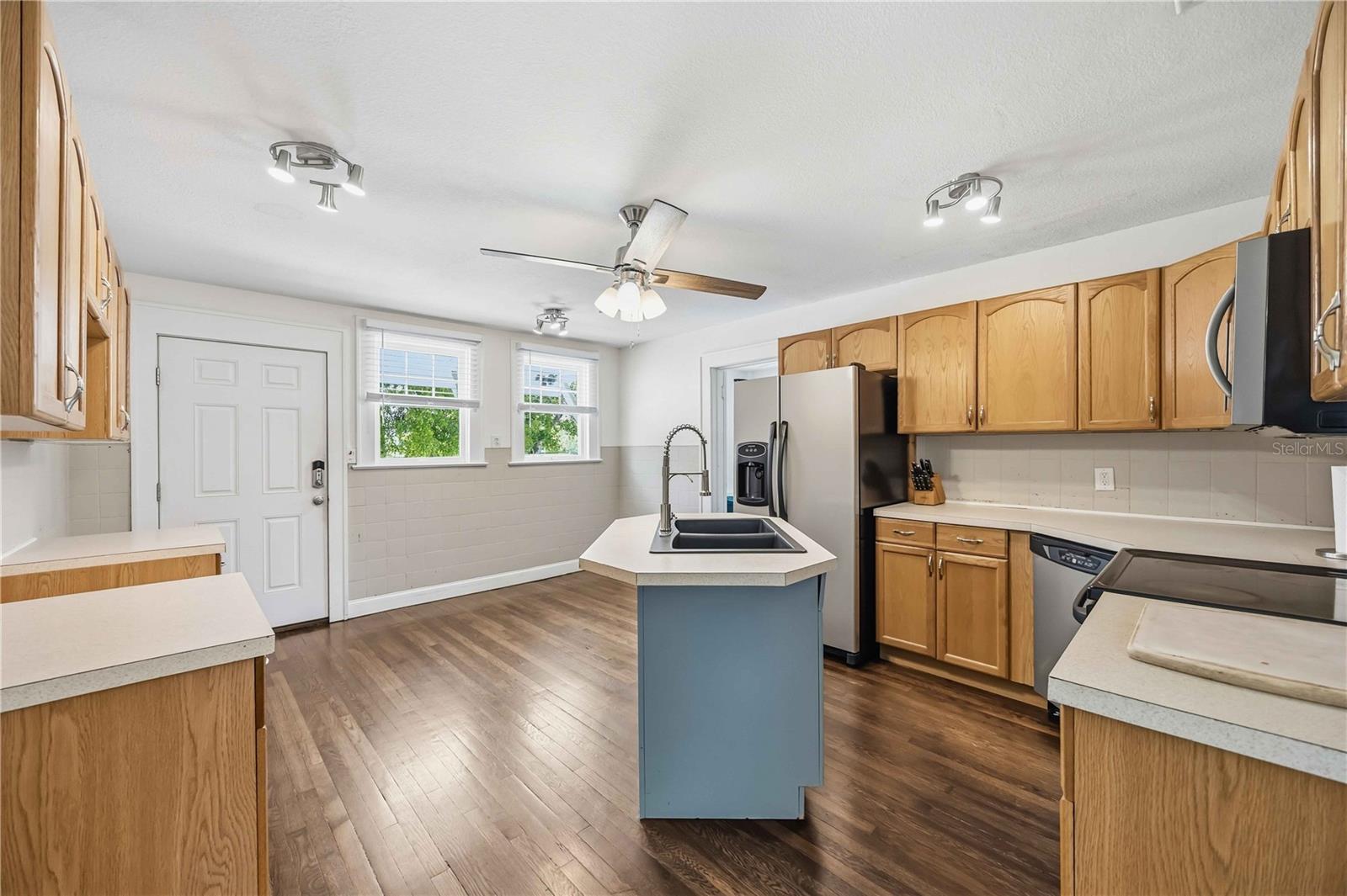 815 Solona Loop, Punta Gorda, FL 33950 — photo 4 of 41