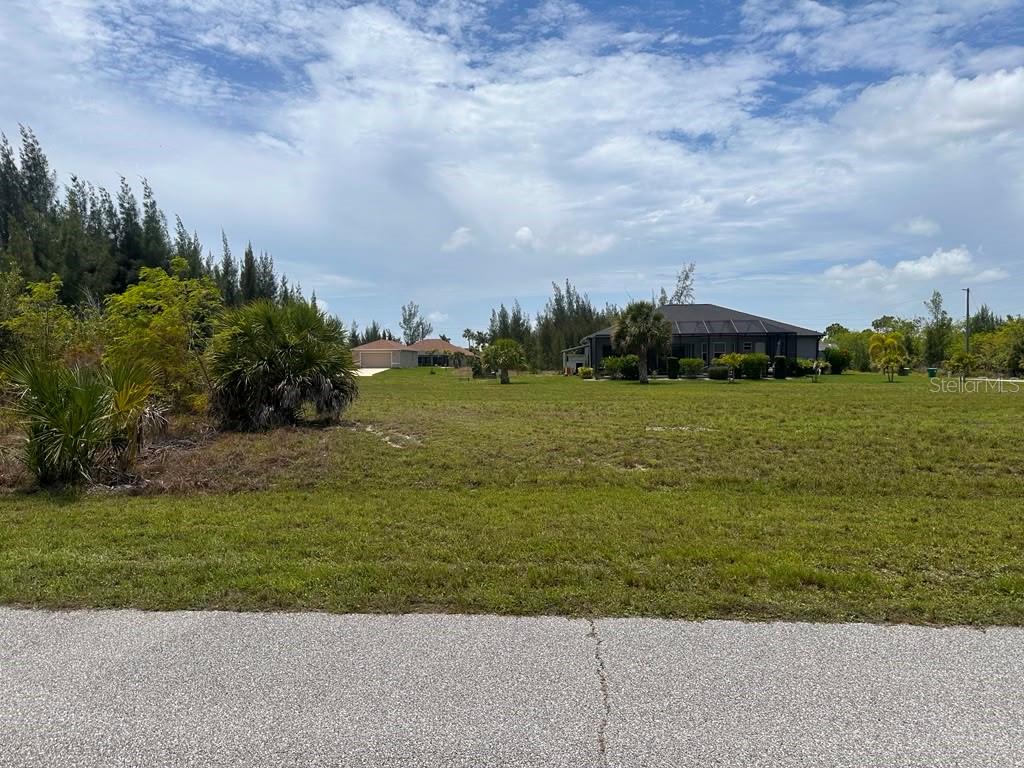 9243 Lingle St, Port Charlotte, FL 33981 — photo 1 of 1
