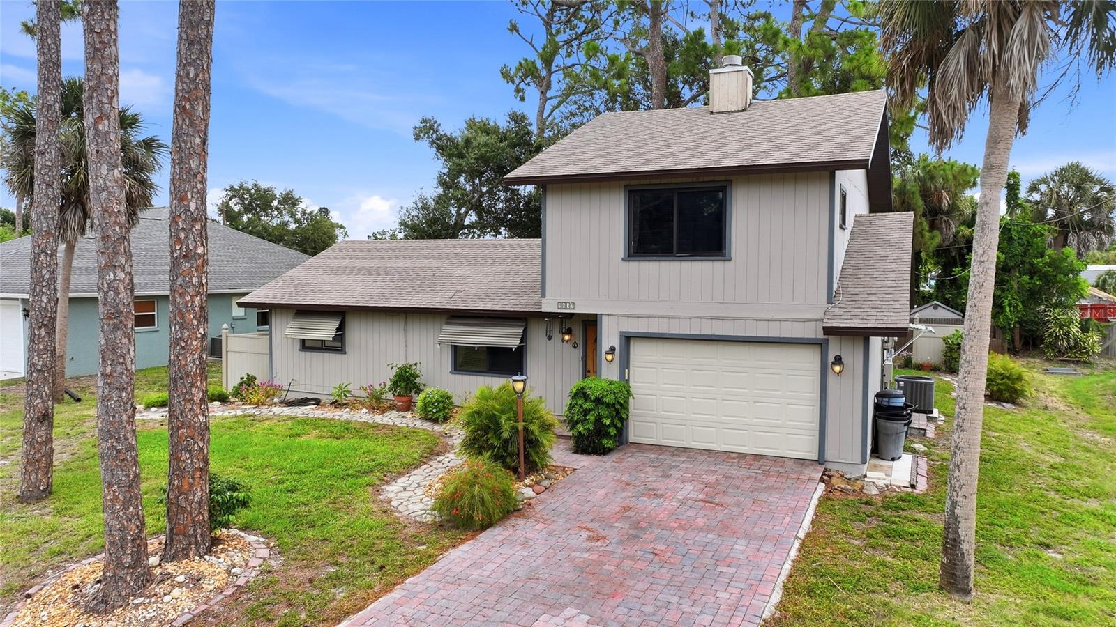 2631 Fiesta Dr, Venice, FL 34293 — photo 2 of 61